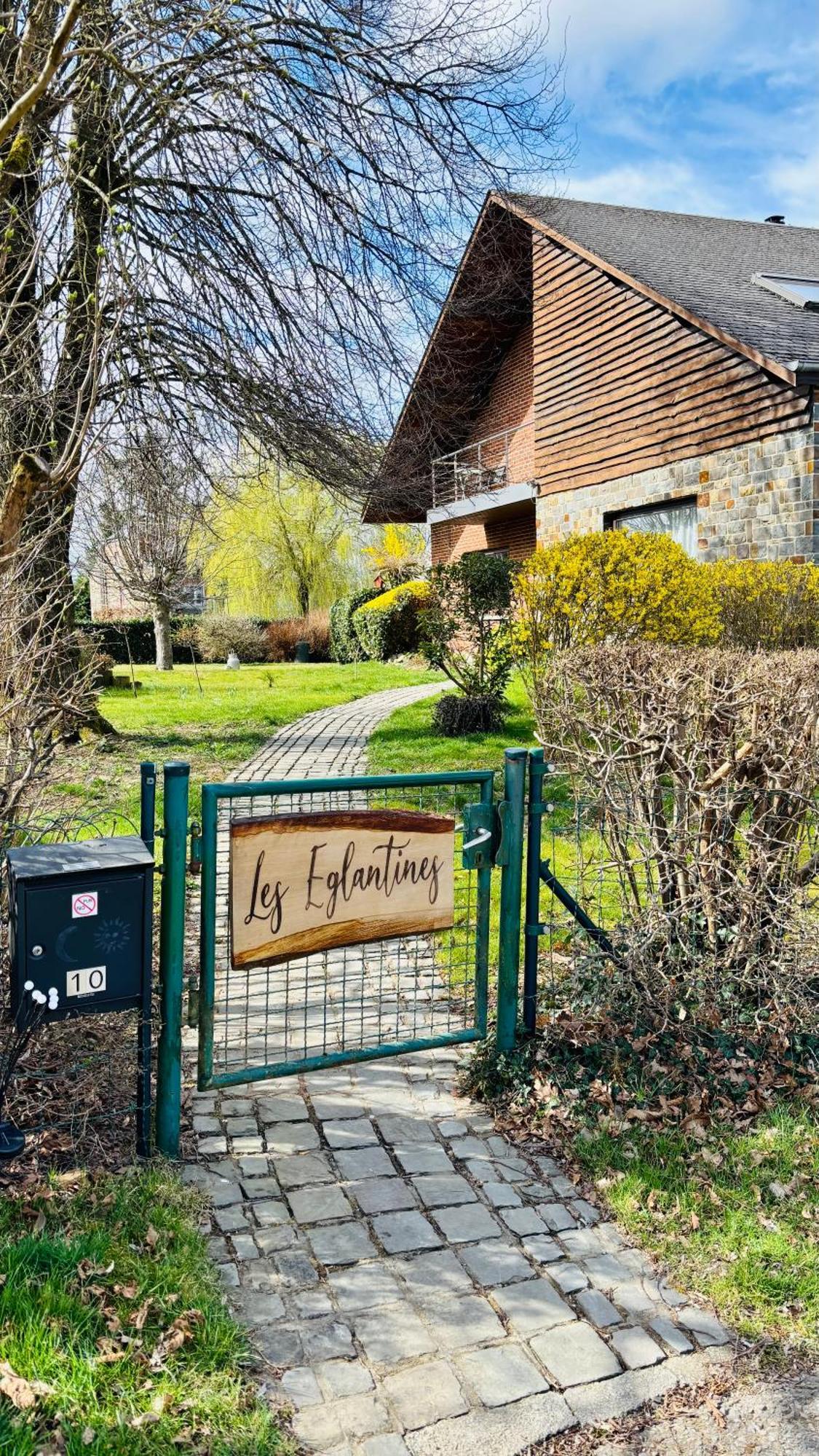 Les Eglantines Apartment Marche-en-Famenne Exterior photo